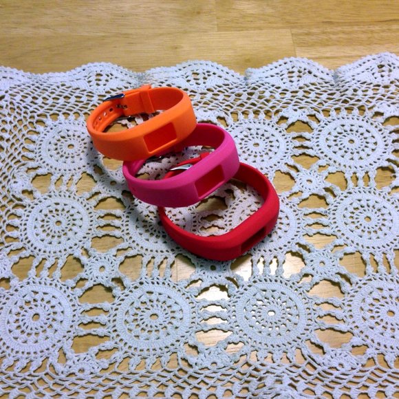 Garmin Vivofit Jr 3, bundle of three bands - Picture 2 of 4